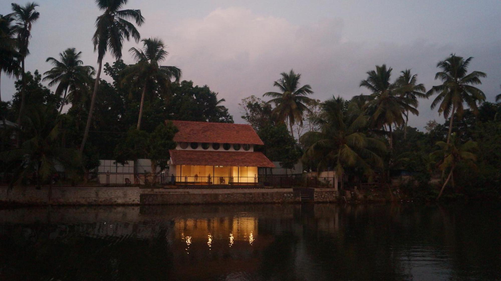 Blue Lake Villa Kollam Exteriér fotografie